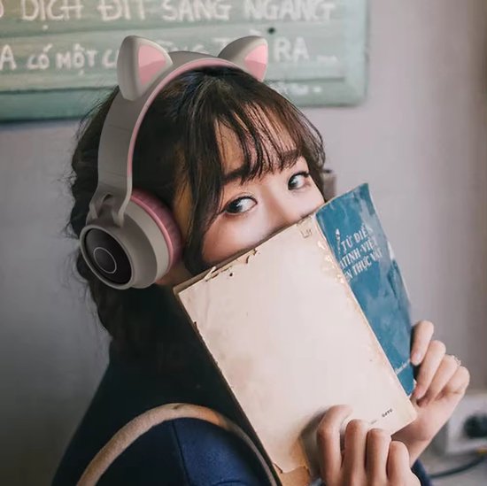 WizBay Premium Select® CAT Ear KIDS LED Headset met Microfoon - LED op de Buitenkant - HD Bluetooth Phone Call - Ingebouwde Microfoon - SD Card - Verstelbare Hoofdband - Soft Zuurstof doorlatend Ear Pads - Headset Draadloos - Kleur Roze